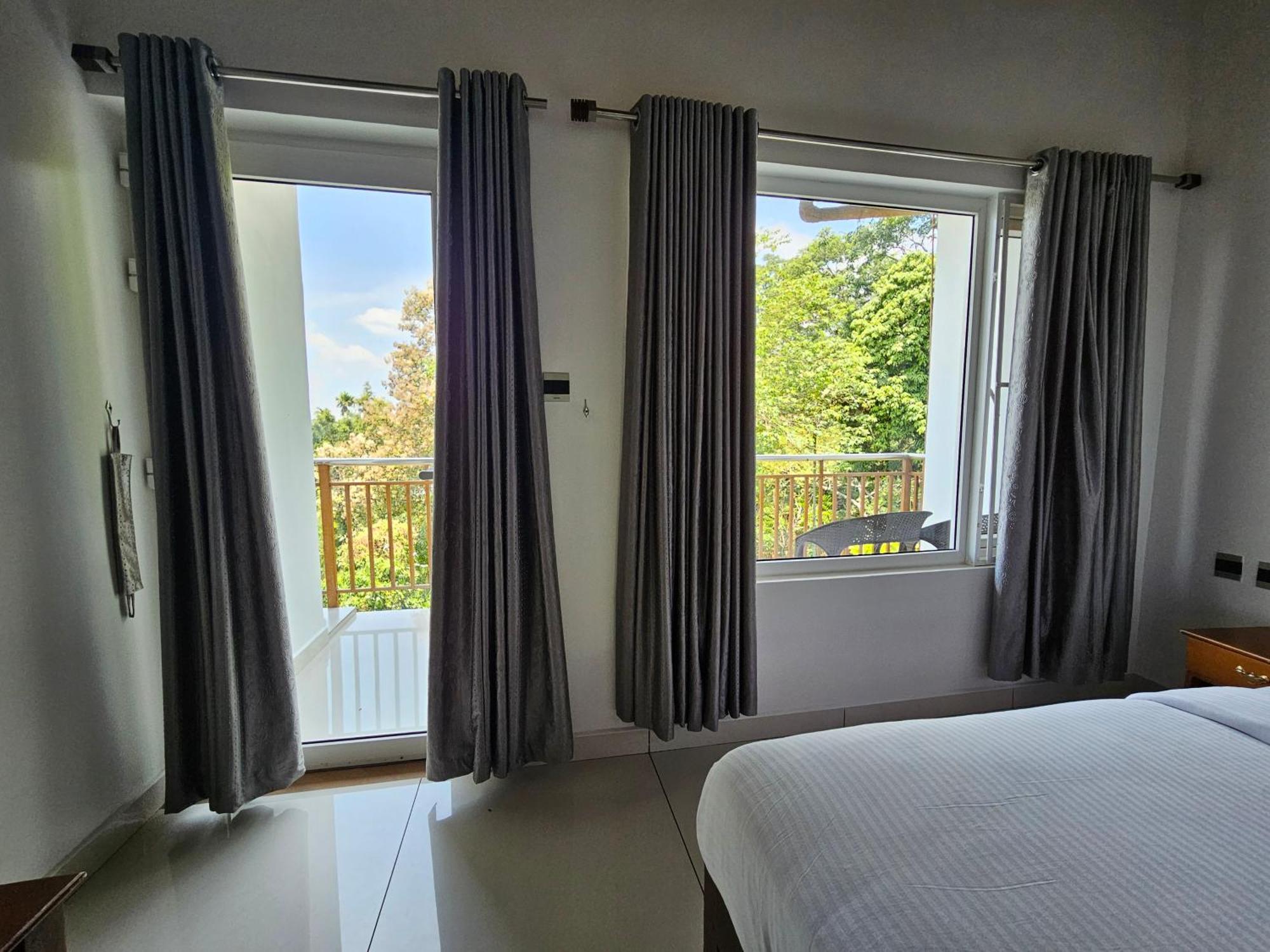 Misty Bush Munnar Bed & Breakfast エクステリア 写真